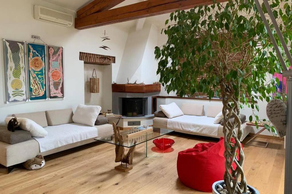Apartmán The Cherry Garden House Loft Lusso Brunate Exteriér fotografie